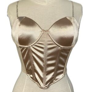 Night club top taupe Silk with open back with rhinestone suspenders.
Foreever21